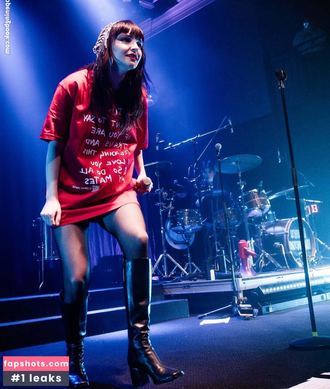 Lauren Mayberry Nude Leaks OnlyFans Photos #21 - LeakJerk