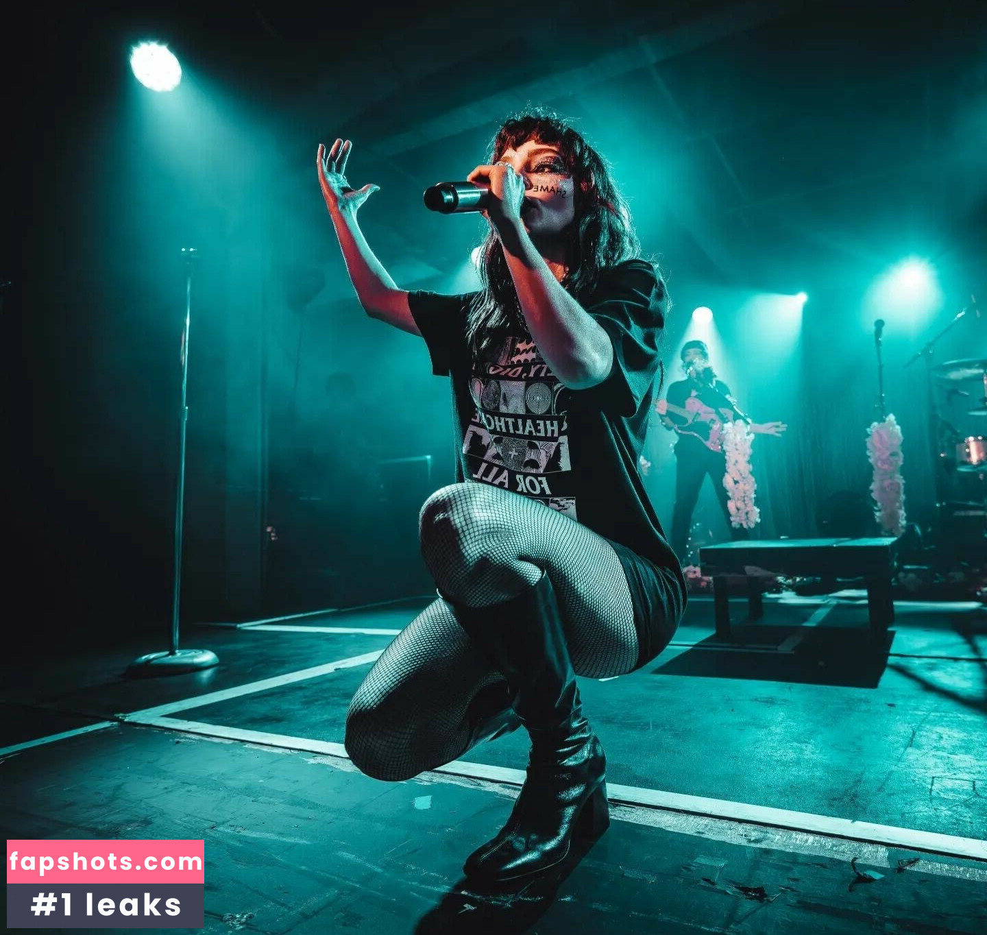 Lauren Mayberry Nude Leaks OnlyFans Photos #206 - LeakJerk