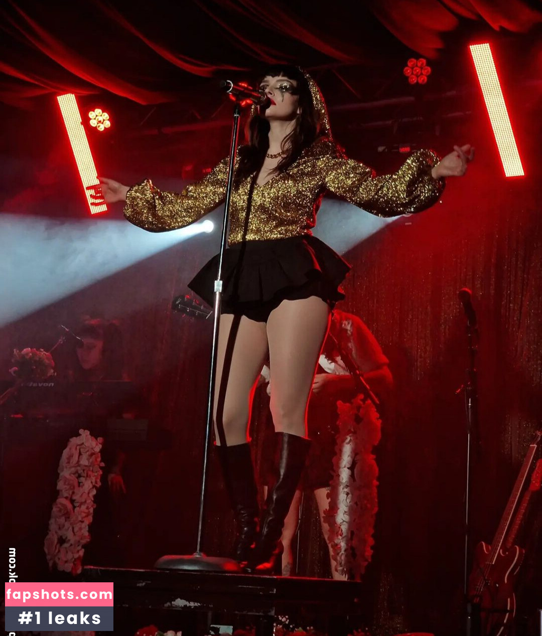 Lauren Mayberry Nude Leaks OnlyFans Photos #207 - LeakJerk