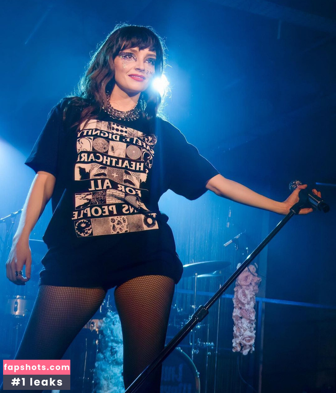 Lauren Mayberry Nude Leaks OnlyFans Photos #214 - LeakJerk