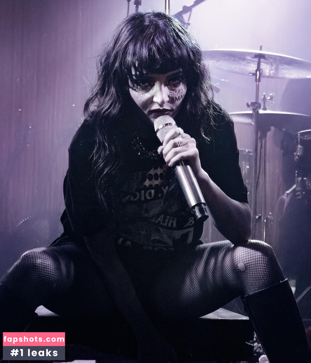 Lauren Mayberry Nude Leaks OnlyFans Photos #218 - LeakJerk