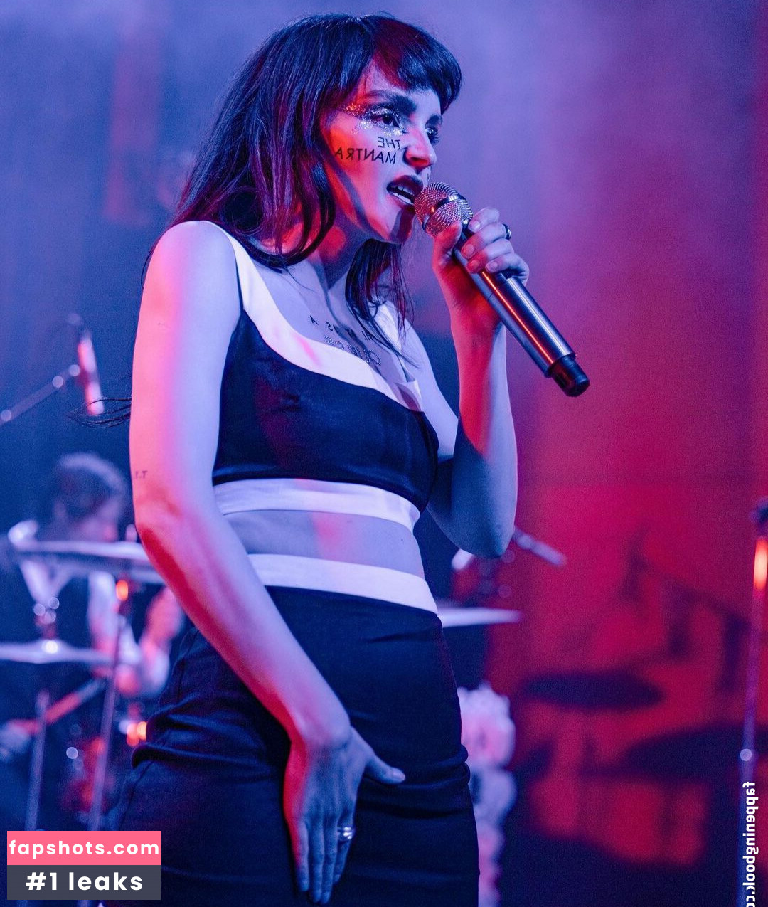 Lauren Mayberry Nude Leaks OnlyFans Photos #232 - LeakJerk