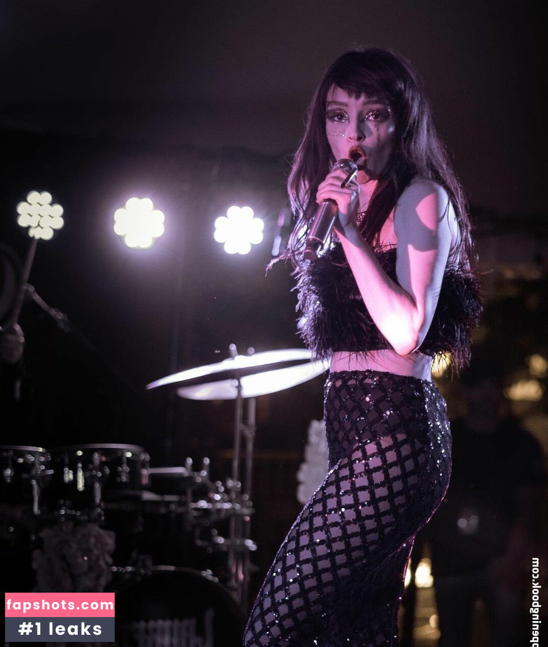 Lauren Mayberry Nude Leaks OnlyFans Photos #239 - LeakJerk