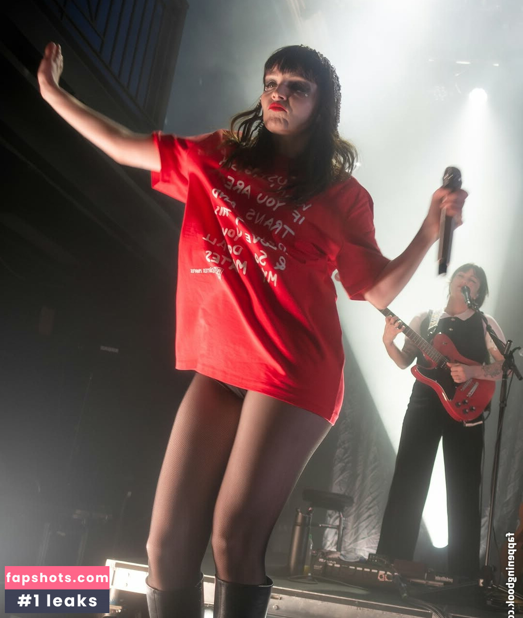 Lauren Mayberry Nude Leaks OnlyFans Photos #25 - LeakJerk