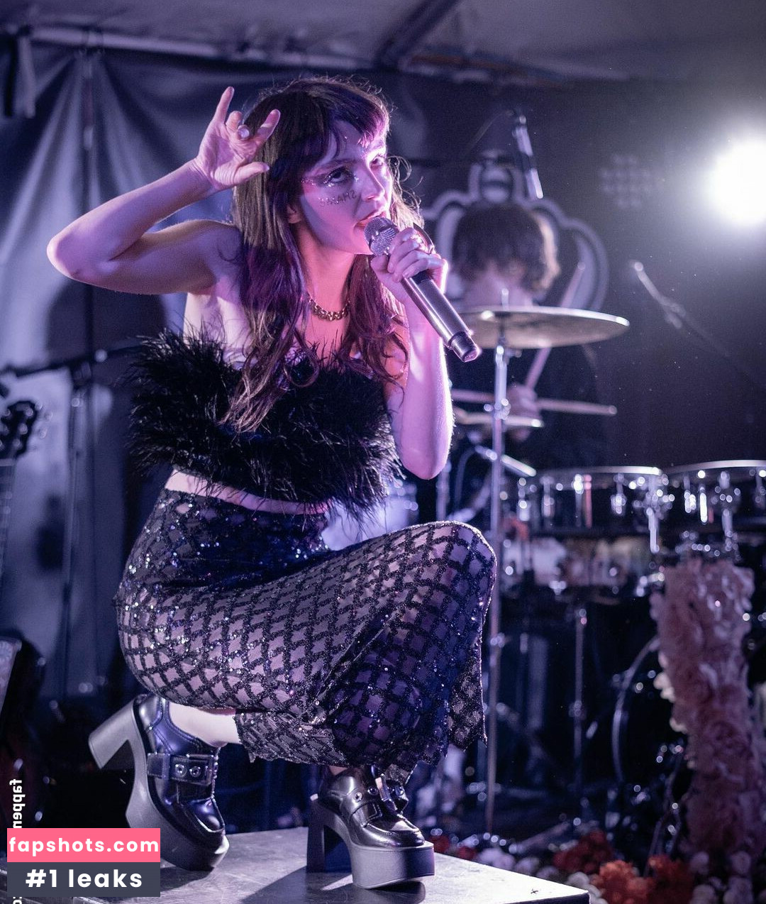 Lauren Mayberry Nude Leaks OnlyFans Photos #244 - LeakJerk