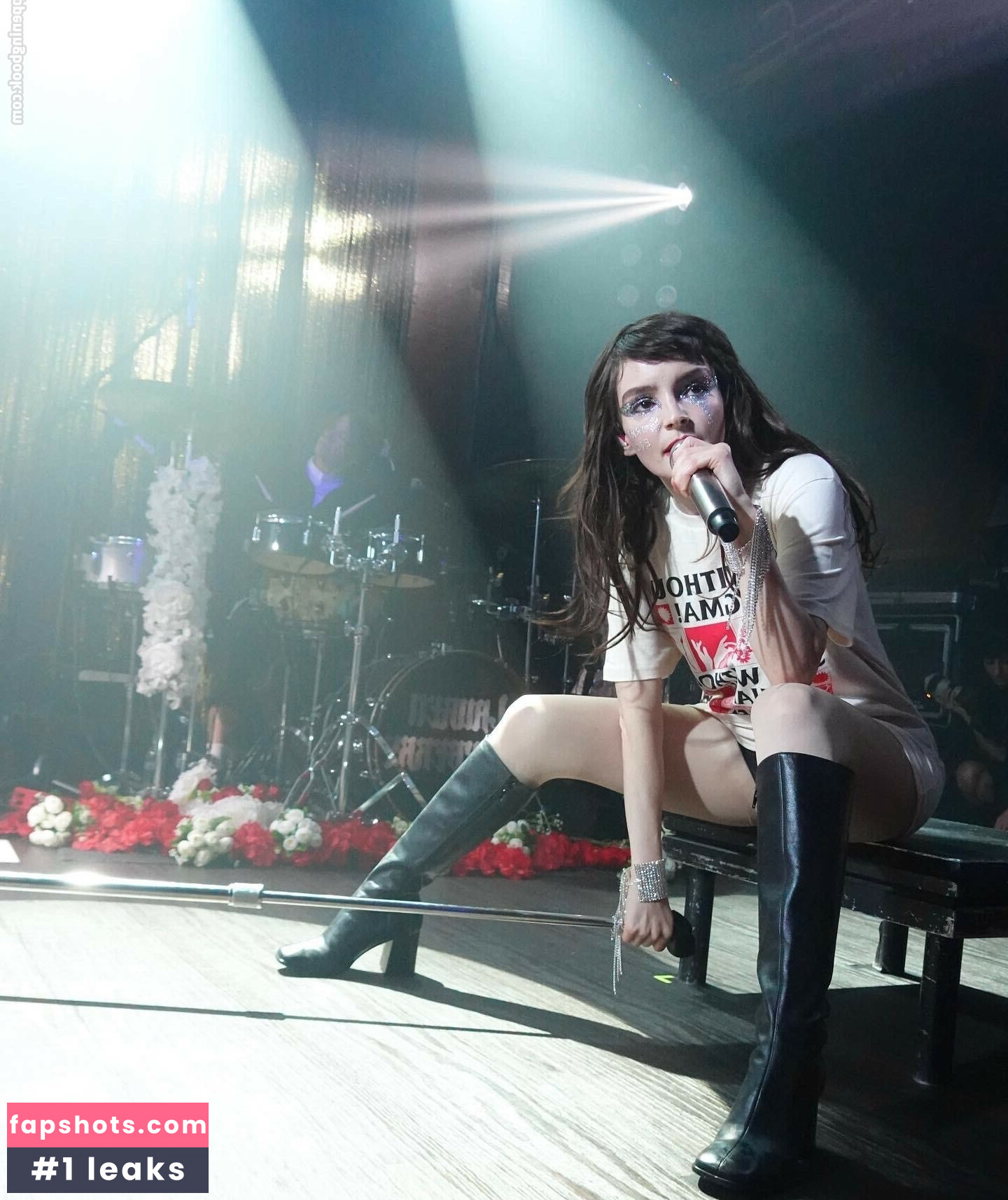 Lauren Mayberry Nude Leaks OnlyFans Photos #247 - LeakJerk