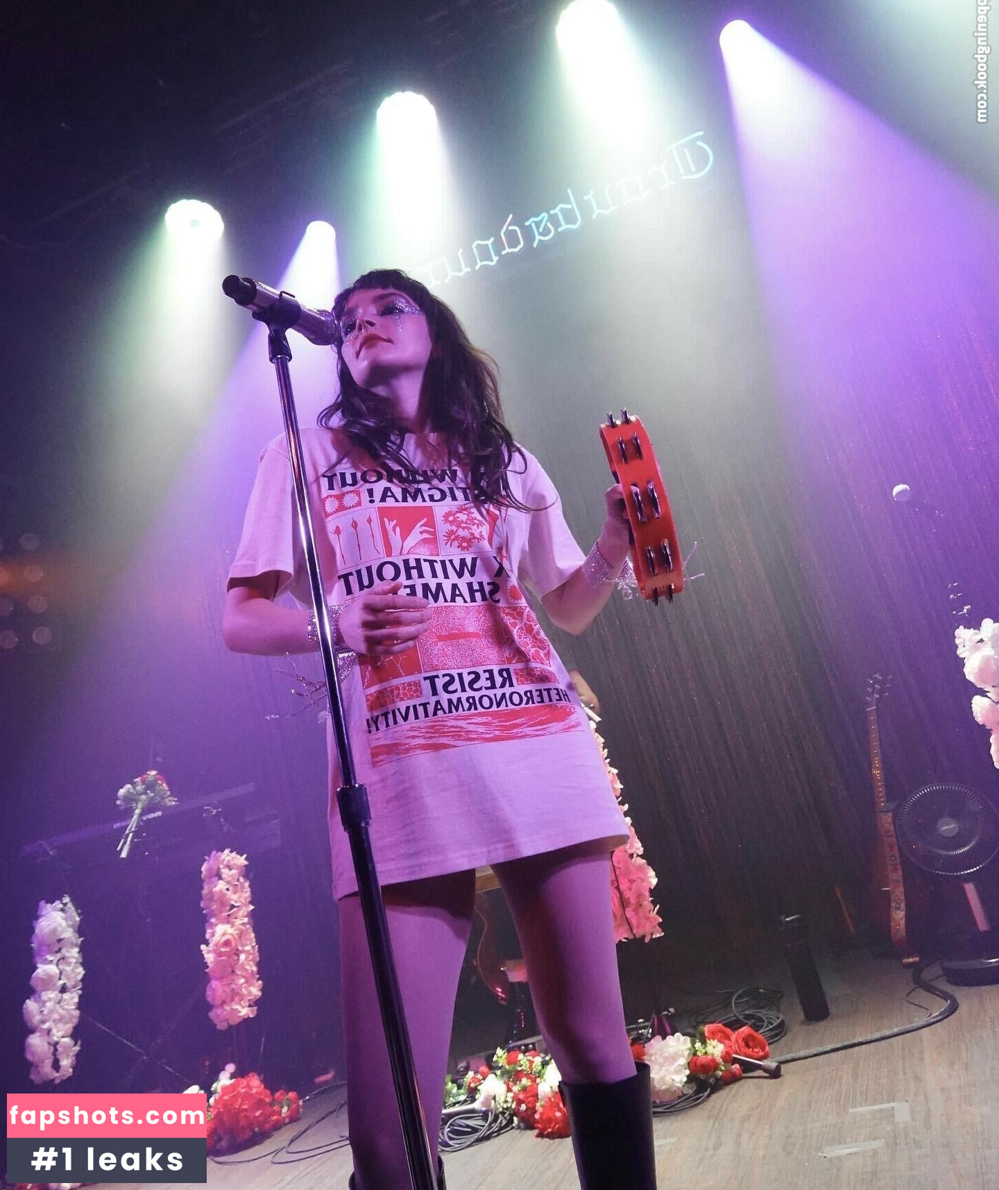 Lauren Mayberry Nude Leaks OnlyFans Photos #251 - LeakJerk