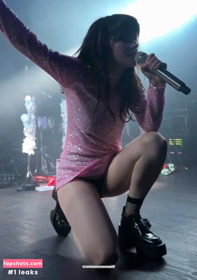 Lauren Mayberry Nude Leaks OnlyFans Photos #263 - LeakJerk