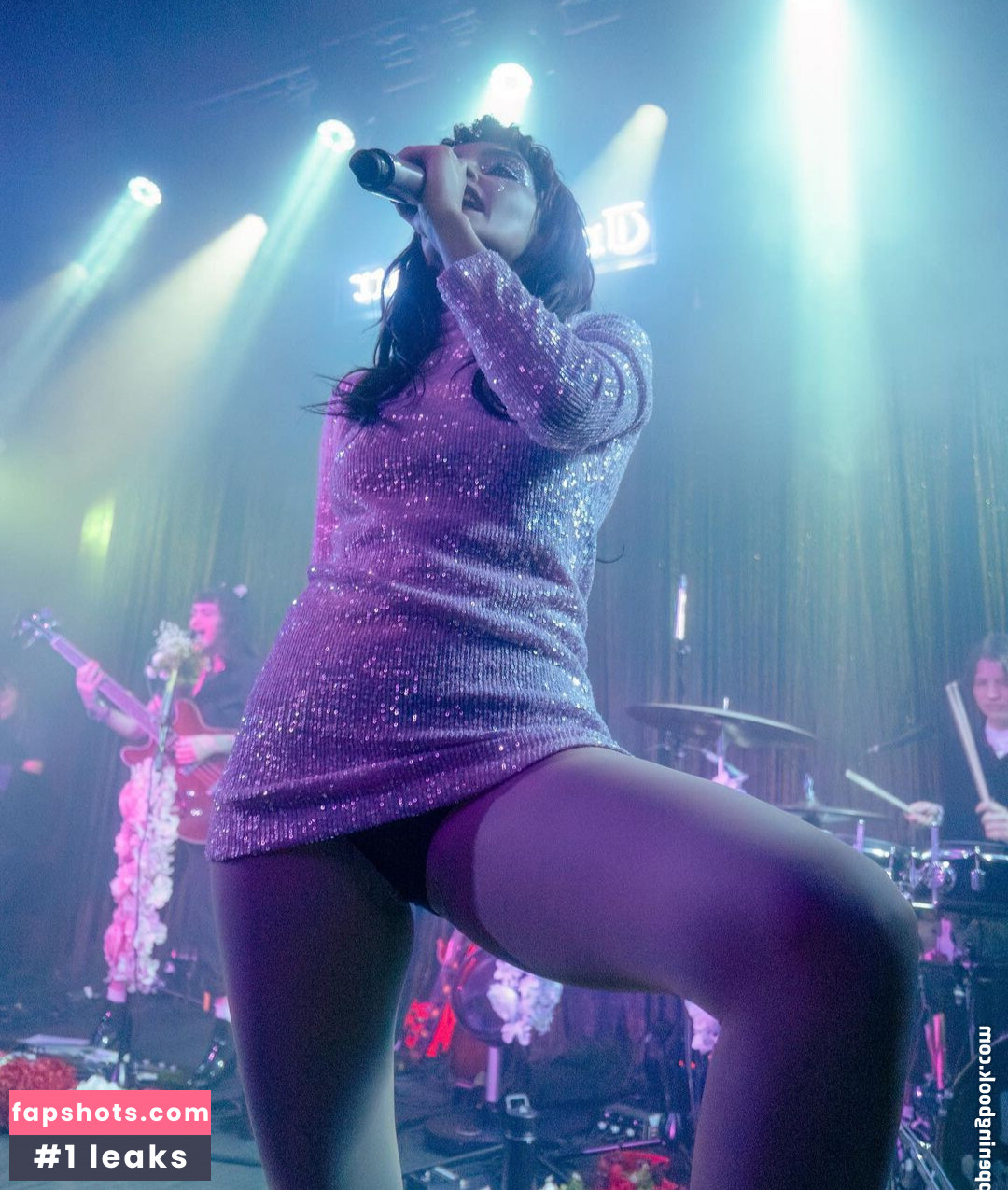 Lauren Mayberry Nude Leaks OnlyFans Photos #272 - LeakJerk