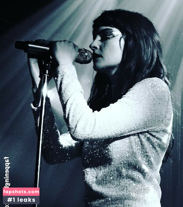 Lauren Mayberry Nude Leaks OnlyFans Photos #276 - LeakJerk