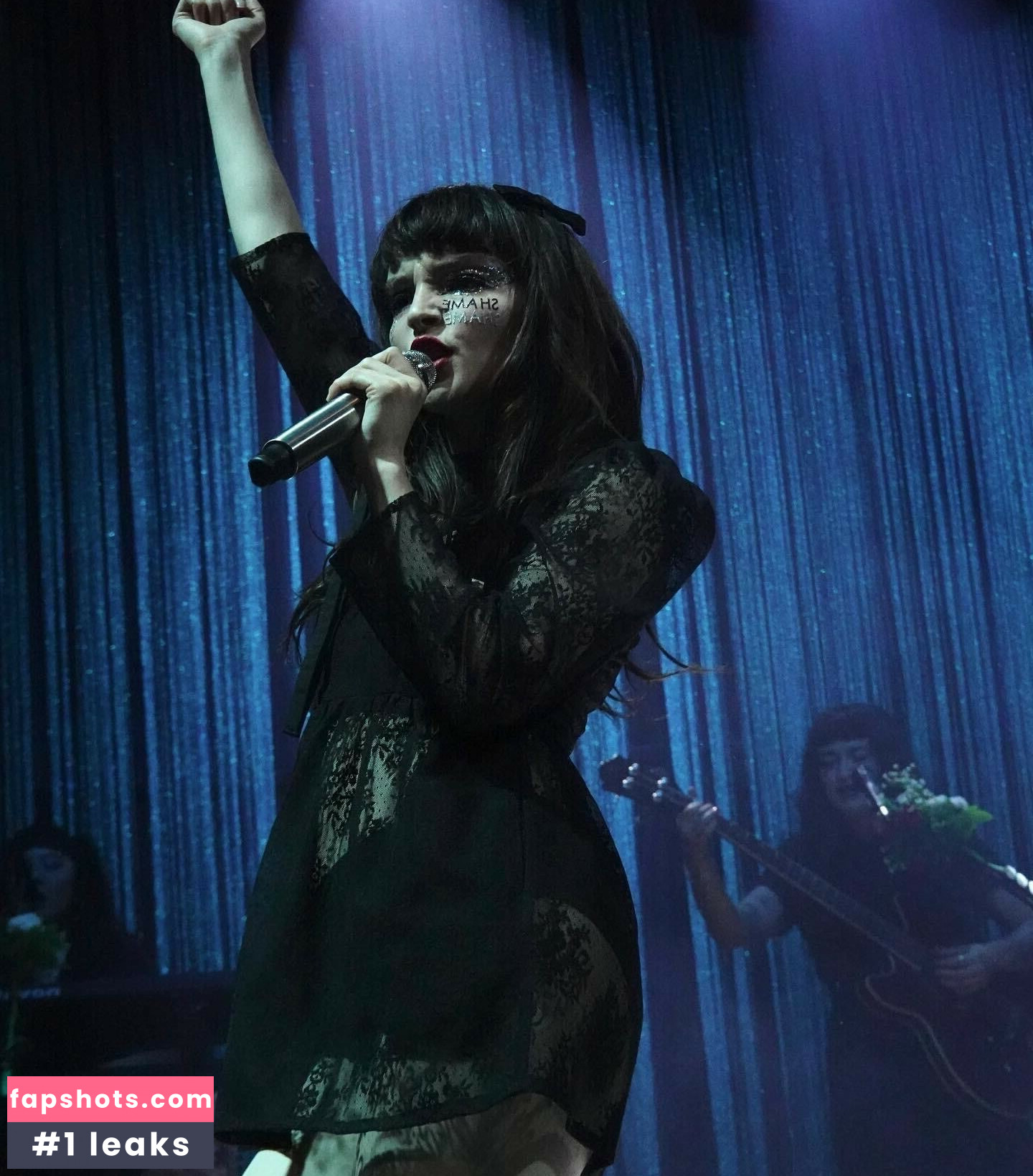 Lauren Mayberry Nude Leaks OnlyFans Photos #277 - LeakJerk