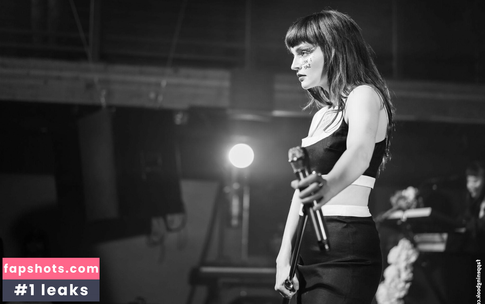 Lauren Mayberry Nude Leaks OnlyFans Photos #290 - LeakJerk