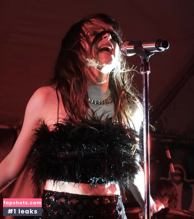 Lauren Mayberry Nude Leaks OnlyFans Photos #294 - LeakJerk