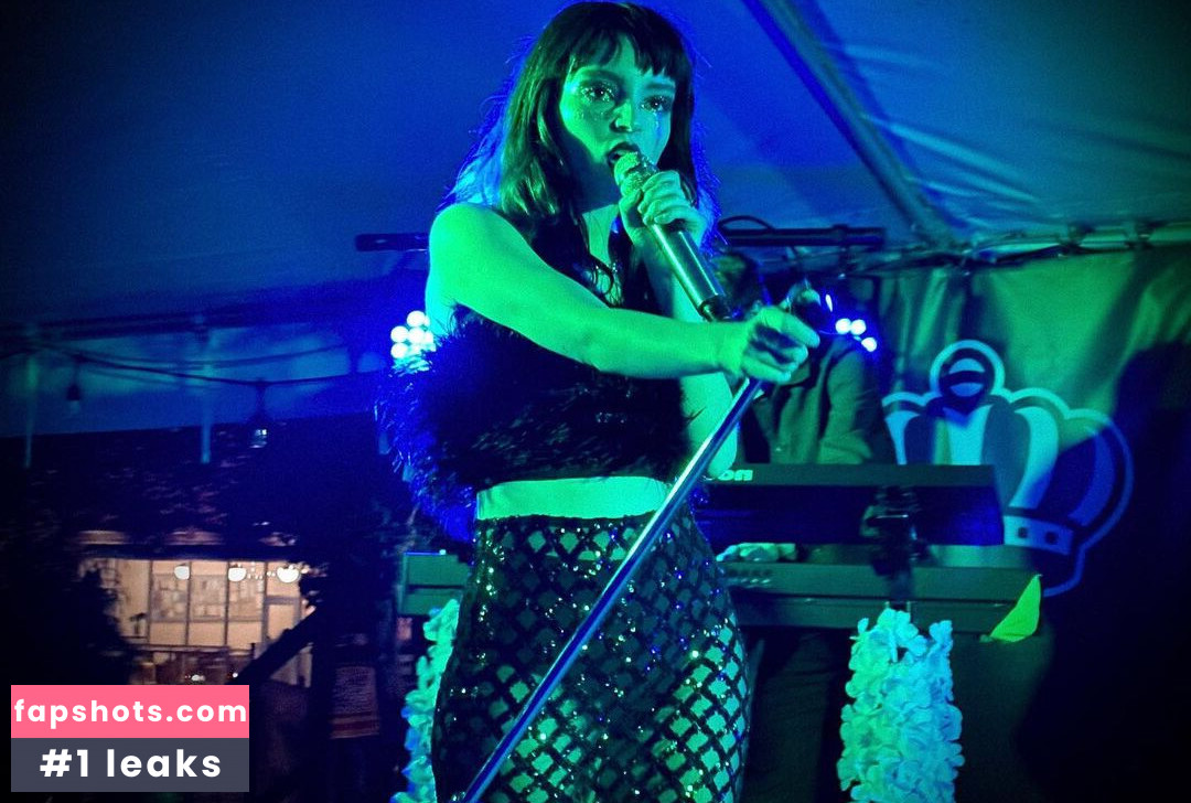 Lauren Mayberry Nude Leaks OnlyFans Photos #295 - LeakJerk