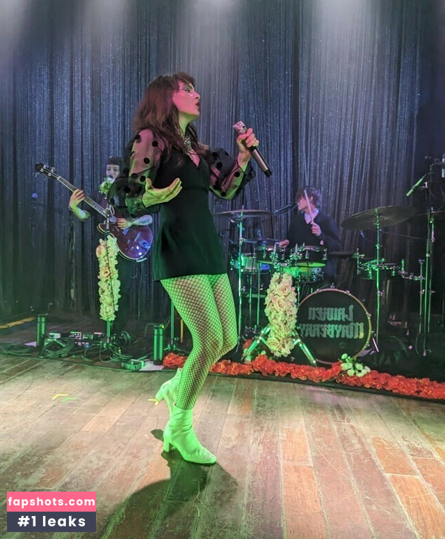 Lauren Mayberry Nude Leaks OnlyFans Photos #296 - LeakJerk