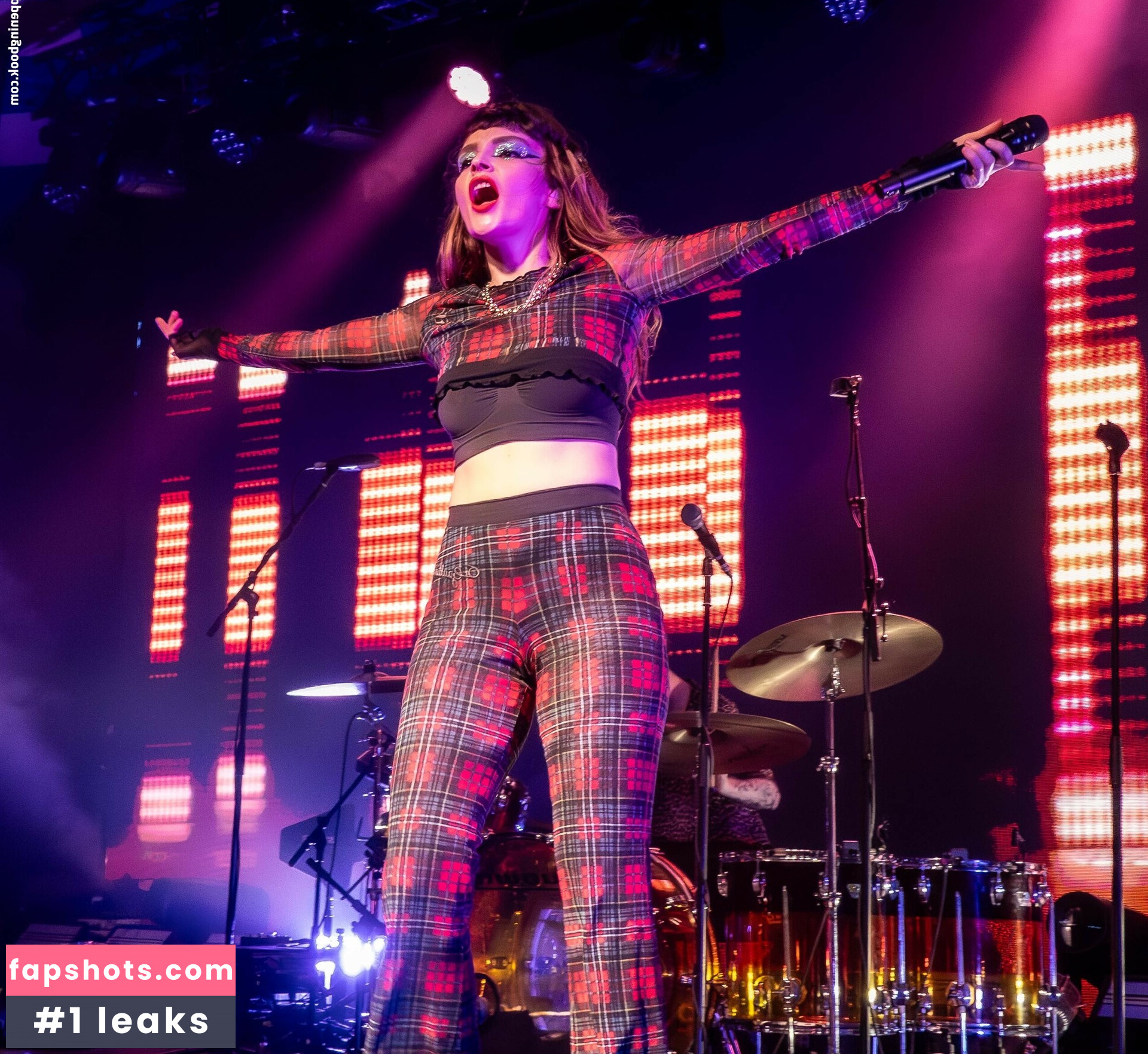 Lauren Mayberry Nude Leaks OnlyFans Photos #318 - LeakJerk