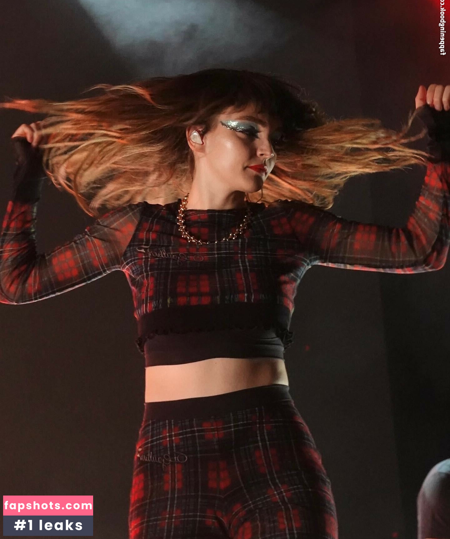 Lauren Mayberry Nude Leaks OnlyFans Photos #323 - LeakJerk