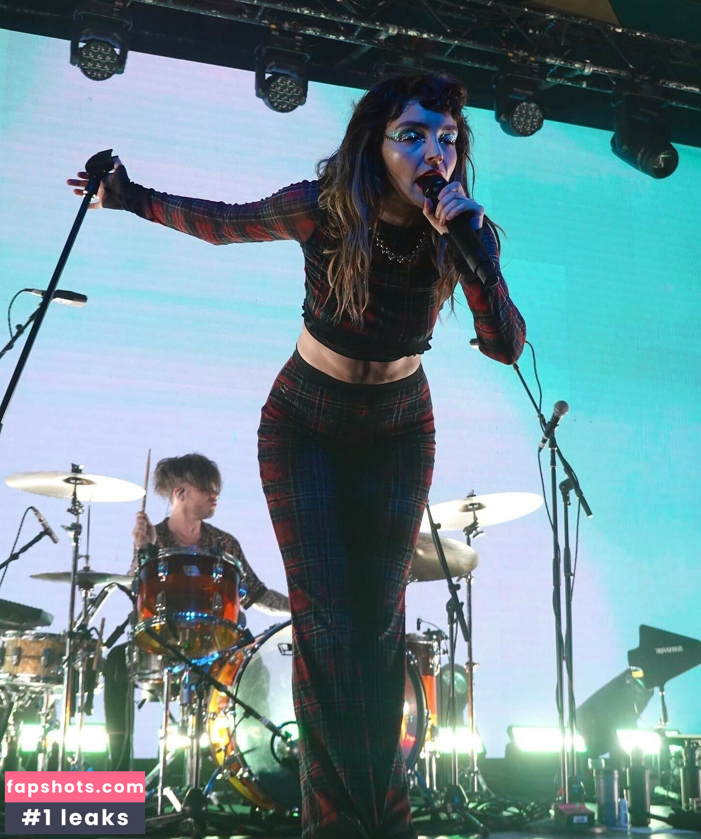 Lauren Mayberry Nude Leaks OnlyFans Photos #325 - LeakJerk