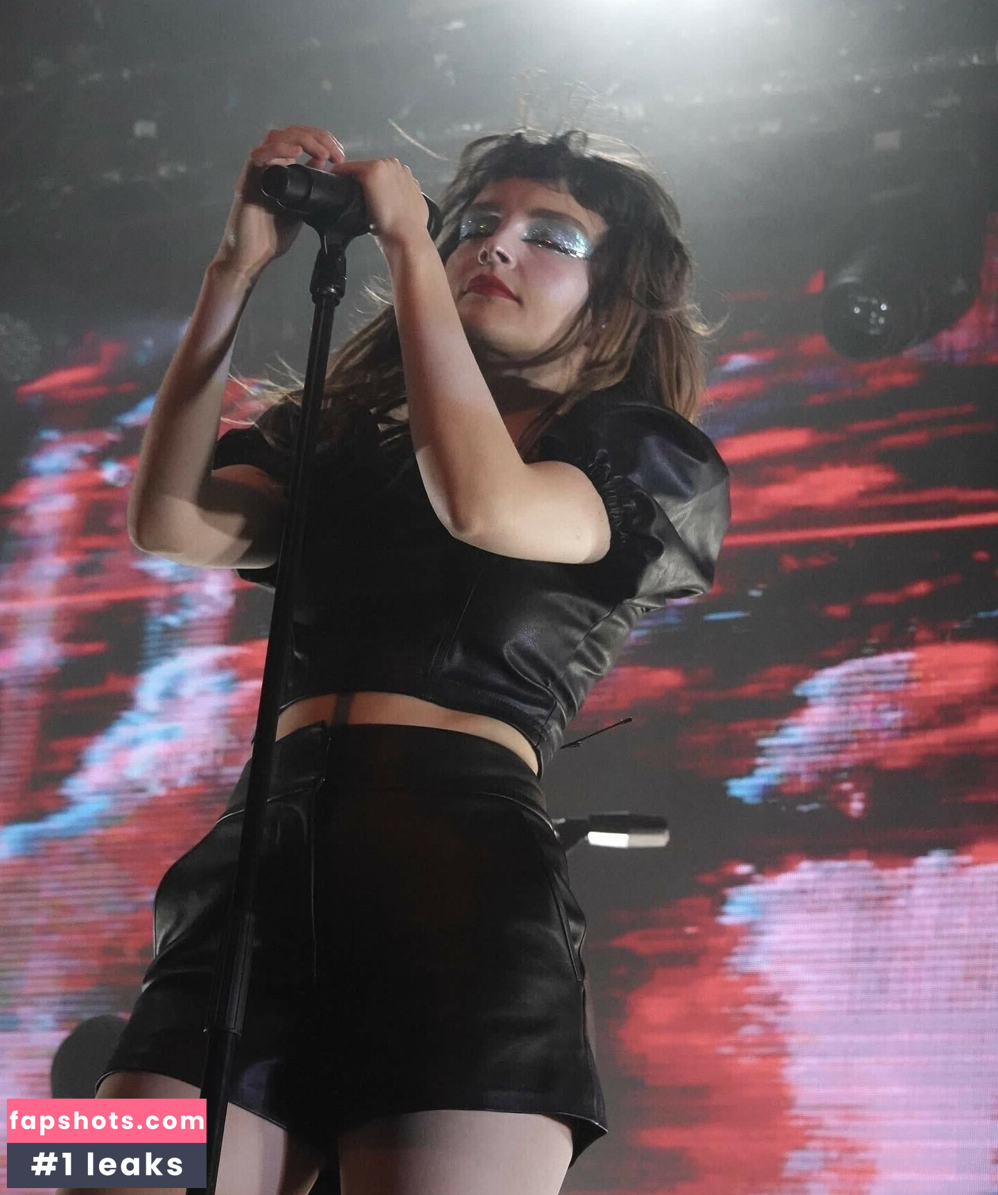Lauren Mayberry Nude Leaks OnlyFans Photos #328 - LeakJerk