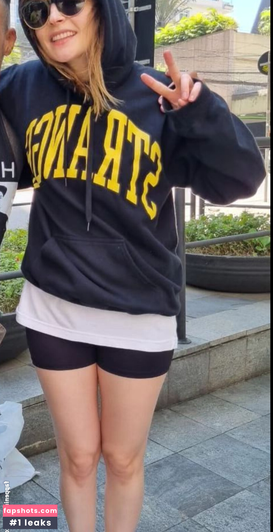 Lauren Mayberry Nude Leaks OnlyFans Photos #335 - LeakJerk