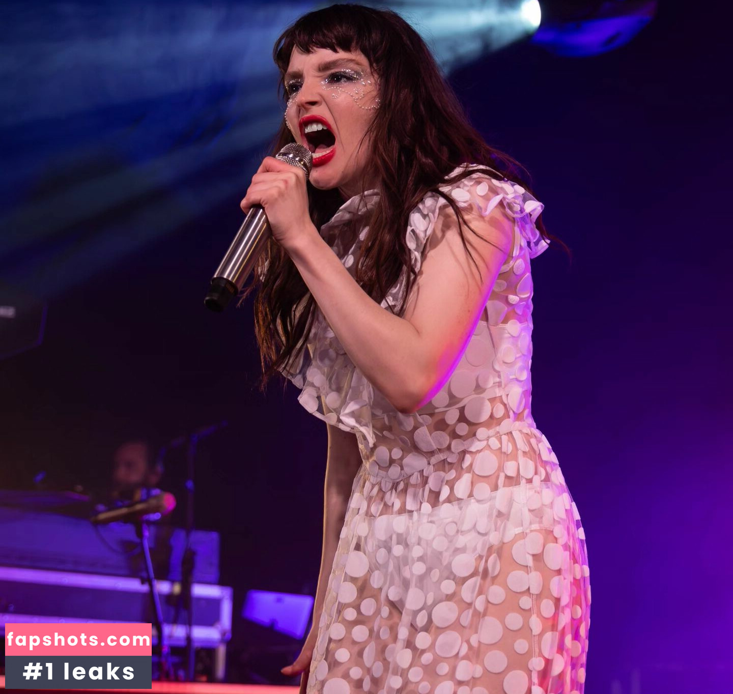 Lauren Mayberry Nude Leaks OnlyFans Photos #89 - LeakJerk