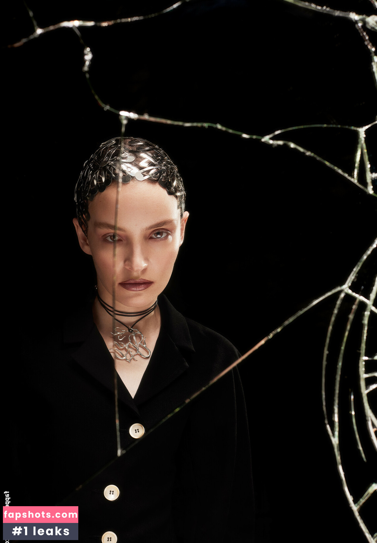 Lauren Mayberry Nude Leaks OnlyFans Photos #94 - LeakJerk