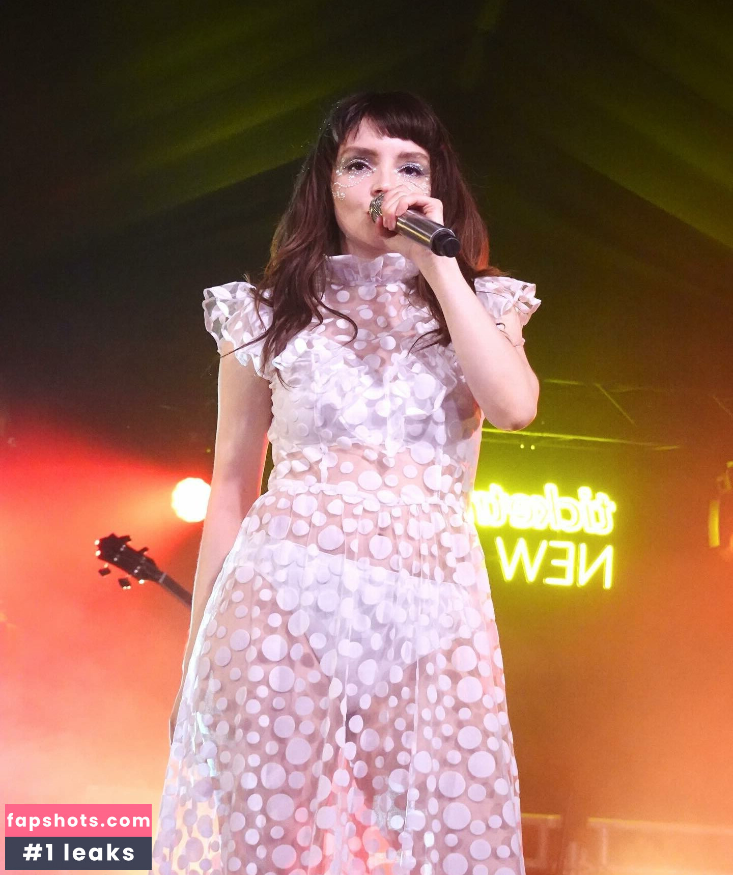 Lauren Mayberry Nude Leaks OnlyFans Photos #95 - LeakJerk