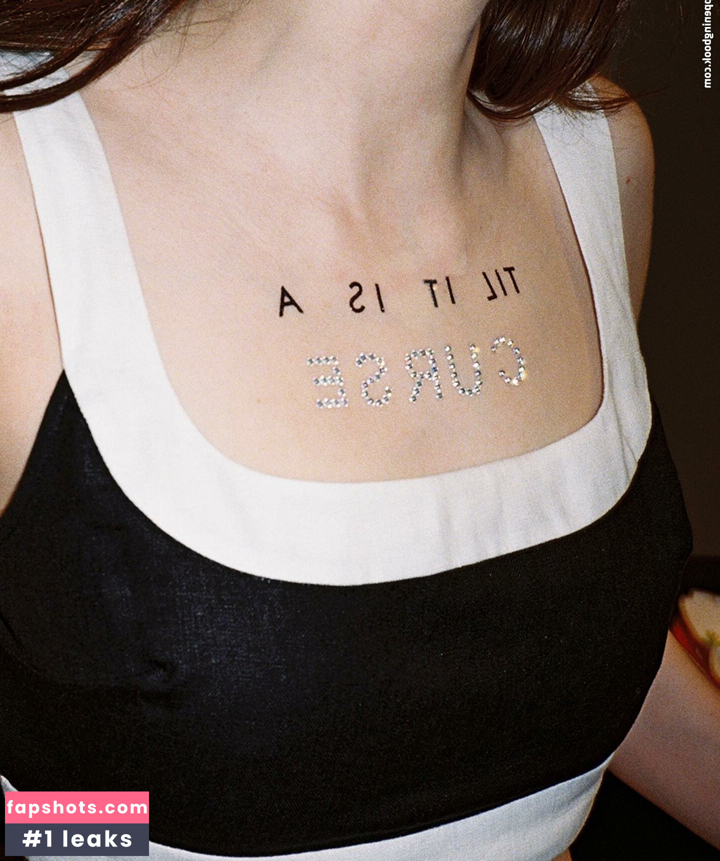 Lauren Mayberry Nude Leaks OnlyFans Photos #98 - LeakJerk