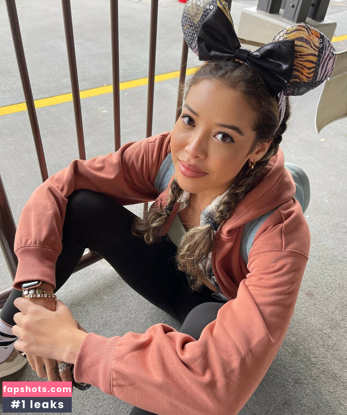 Lauren Montgomery Nude Leaks OnlyFans Photos #4 - LeakJerk