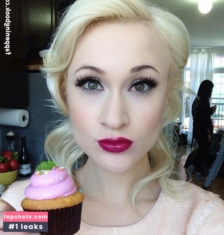 Lauren O'Neil gallery photo #8