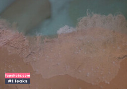 Lauren Phillips gallery photo #122