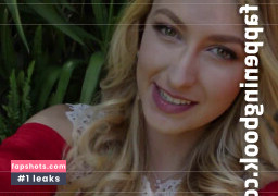 Lauren Phillips gallery photo #213