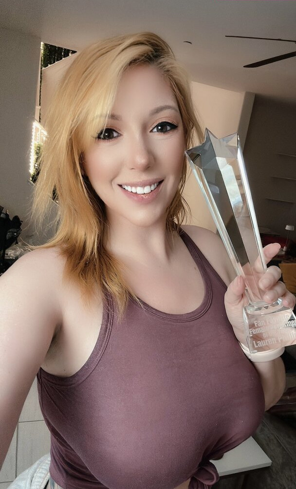 lauren-phillips gallery photo #655