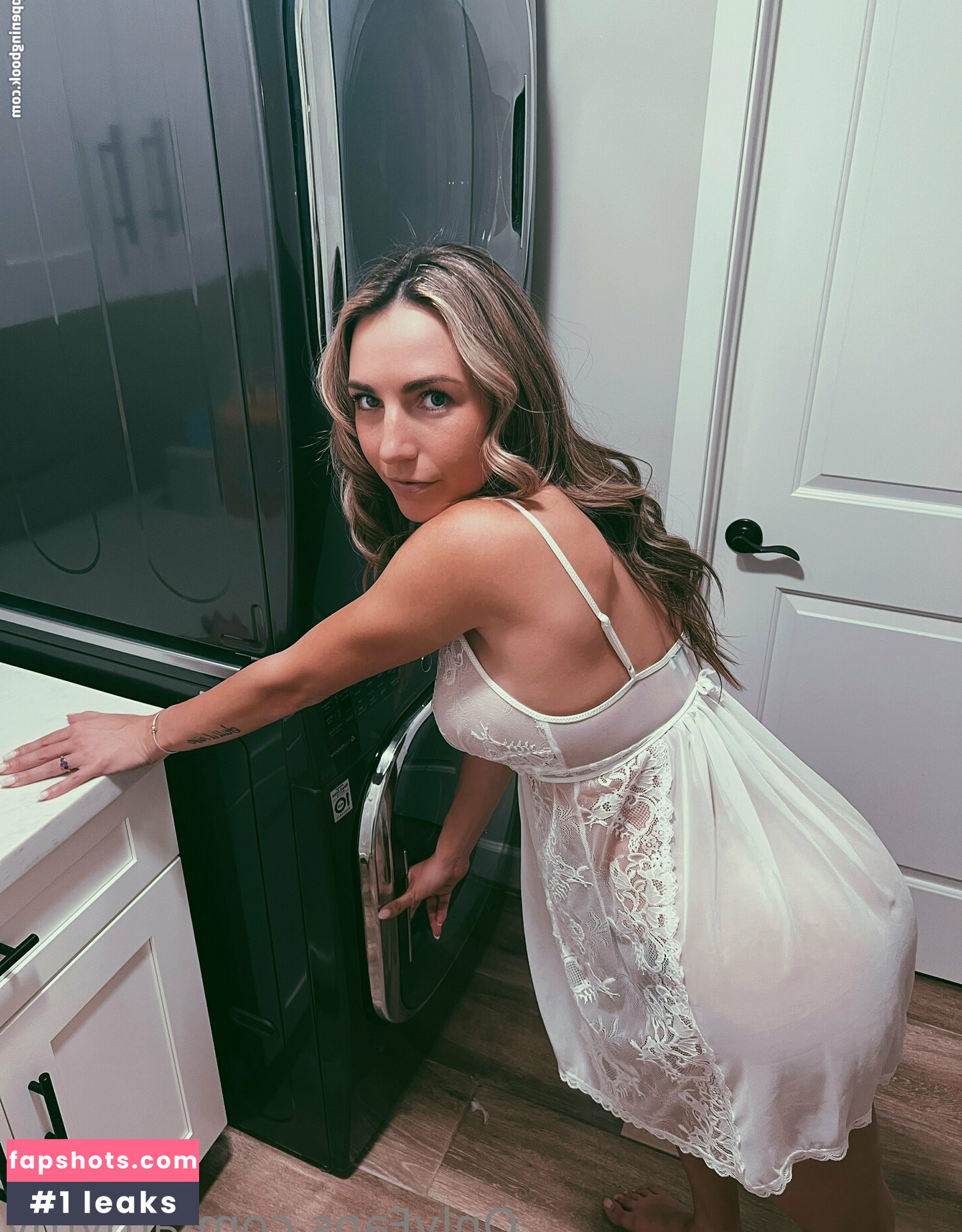 Lauren Roy gallery photo #3