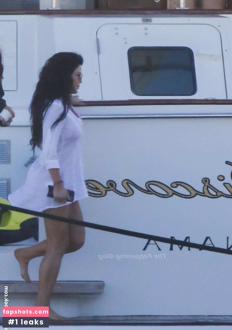 Lauren Sanchez gallery photo #102