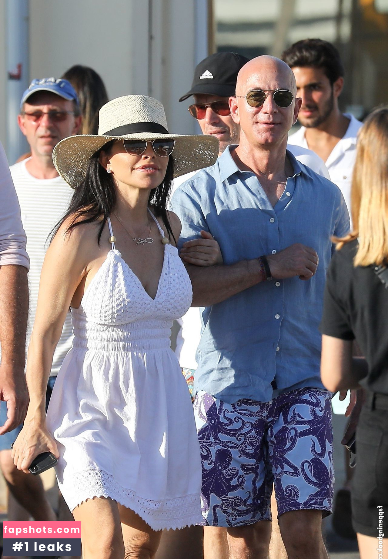 Lauren Sanchez gallery photo #106