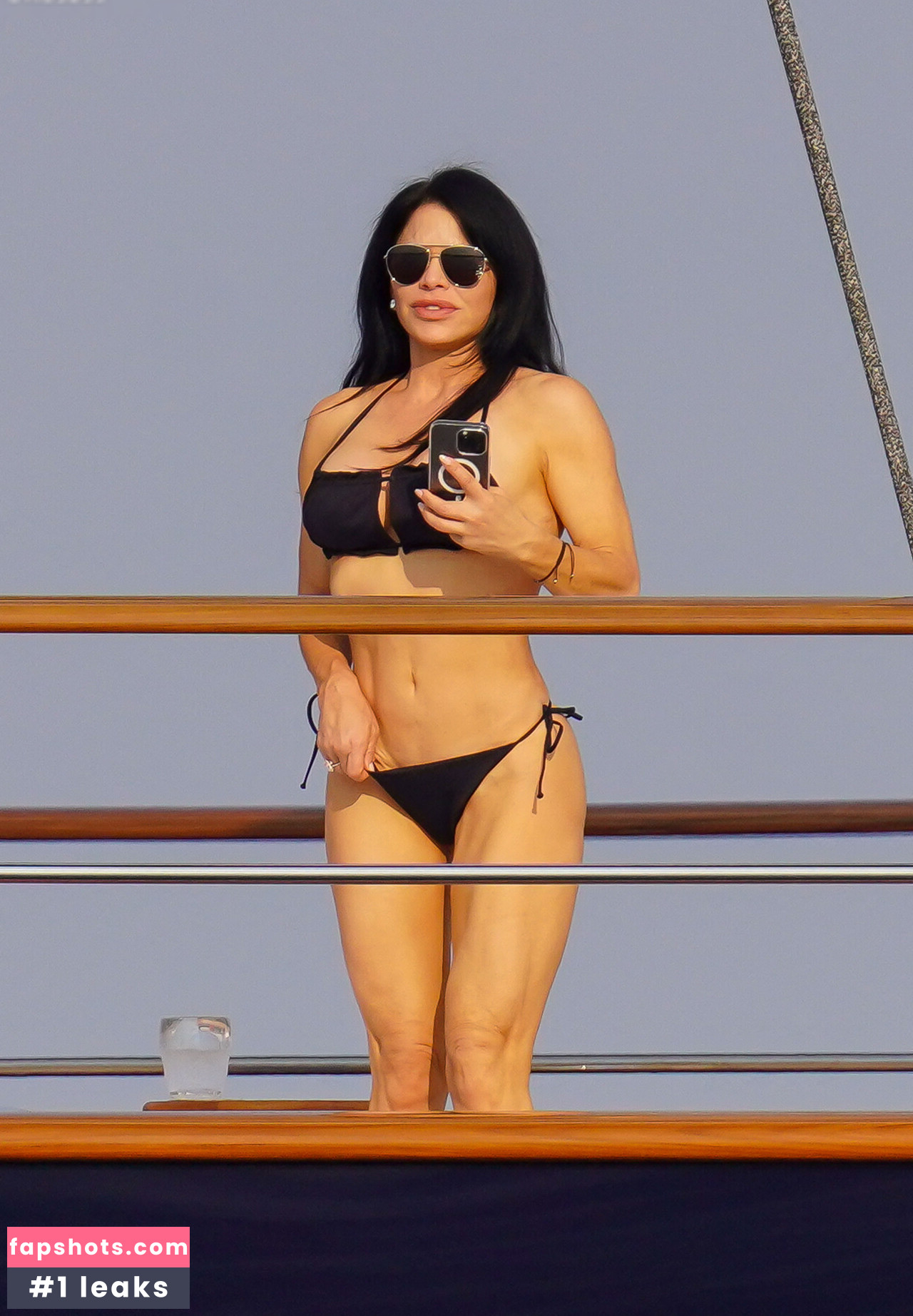 Lauren Sanchez gallery photo #5