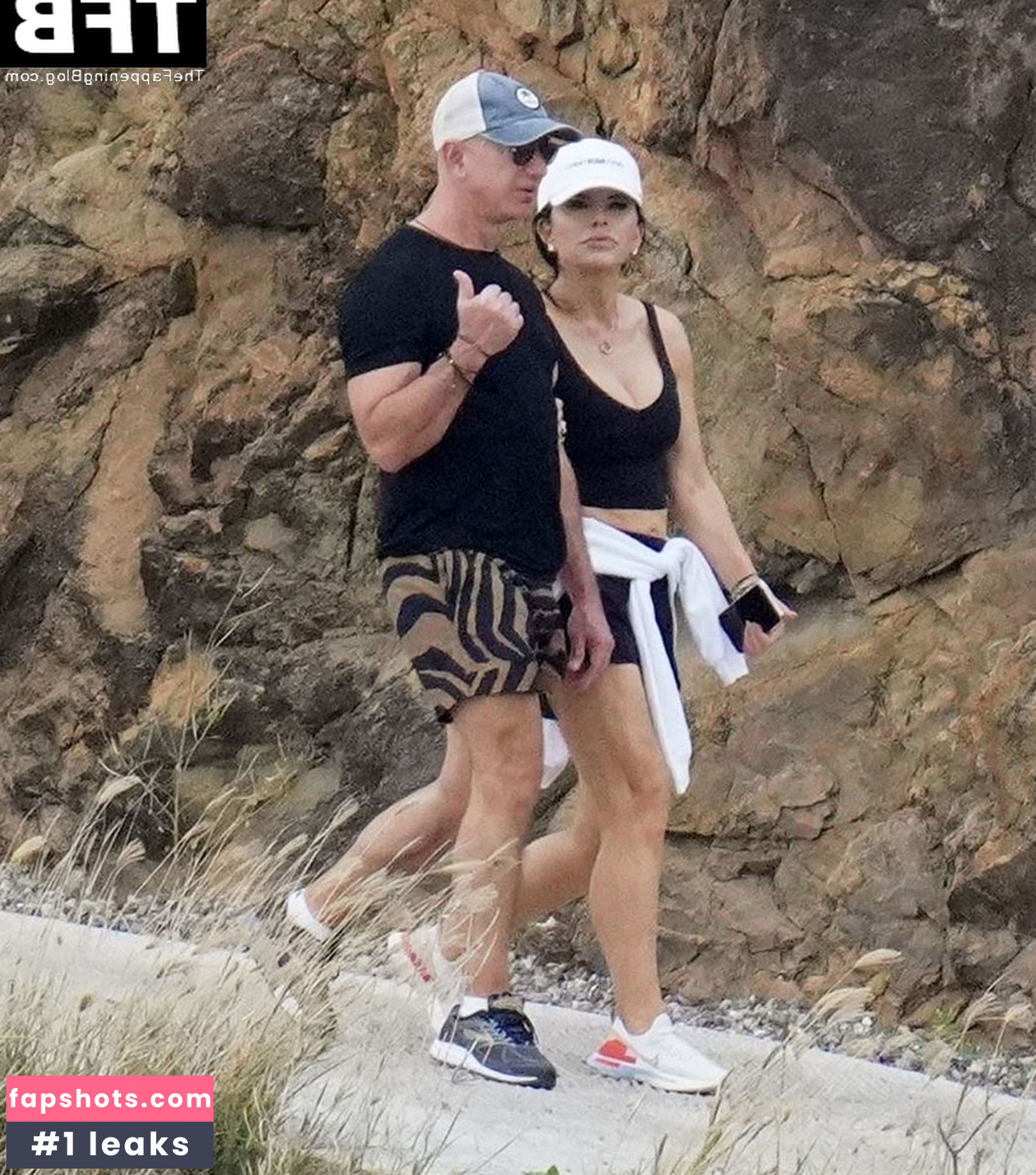 Lauren Sanchez gallery photo #60