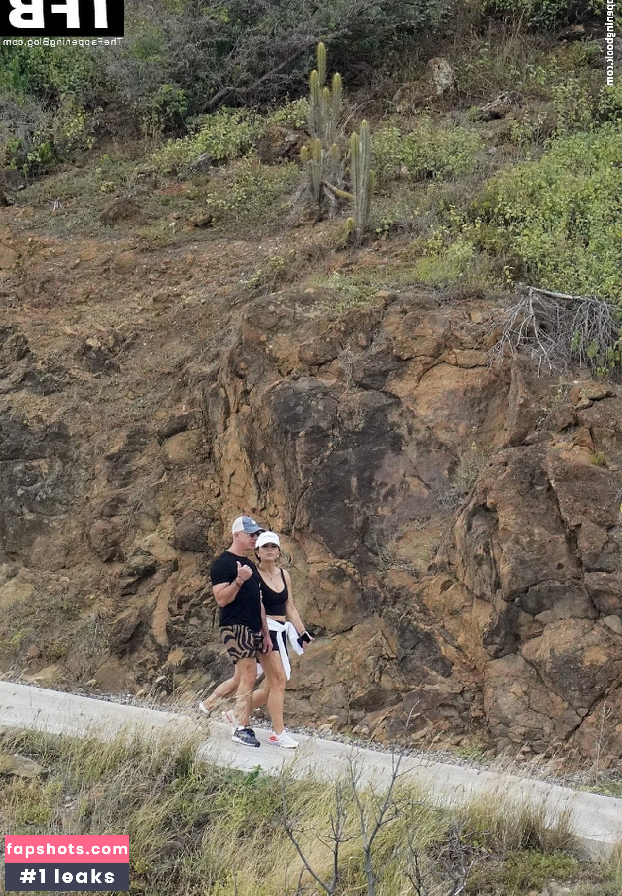 Lauren Sanchez gallery photo #62