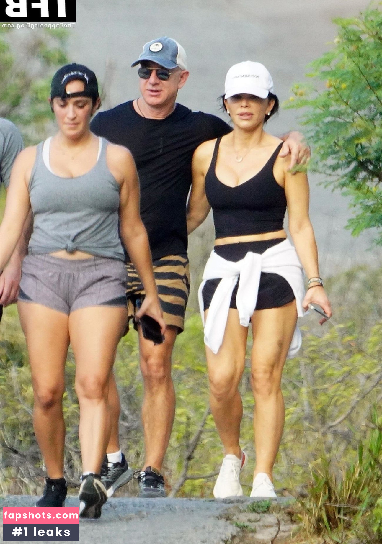 Lauren Sanchez gallery photo #66