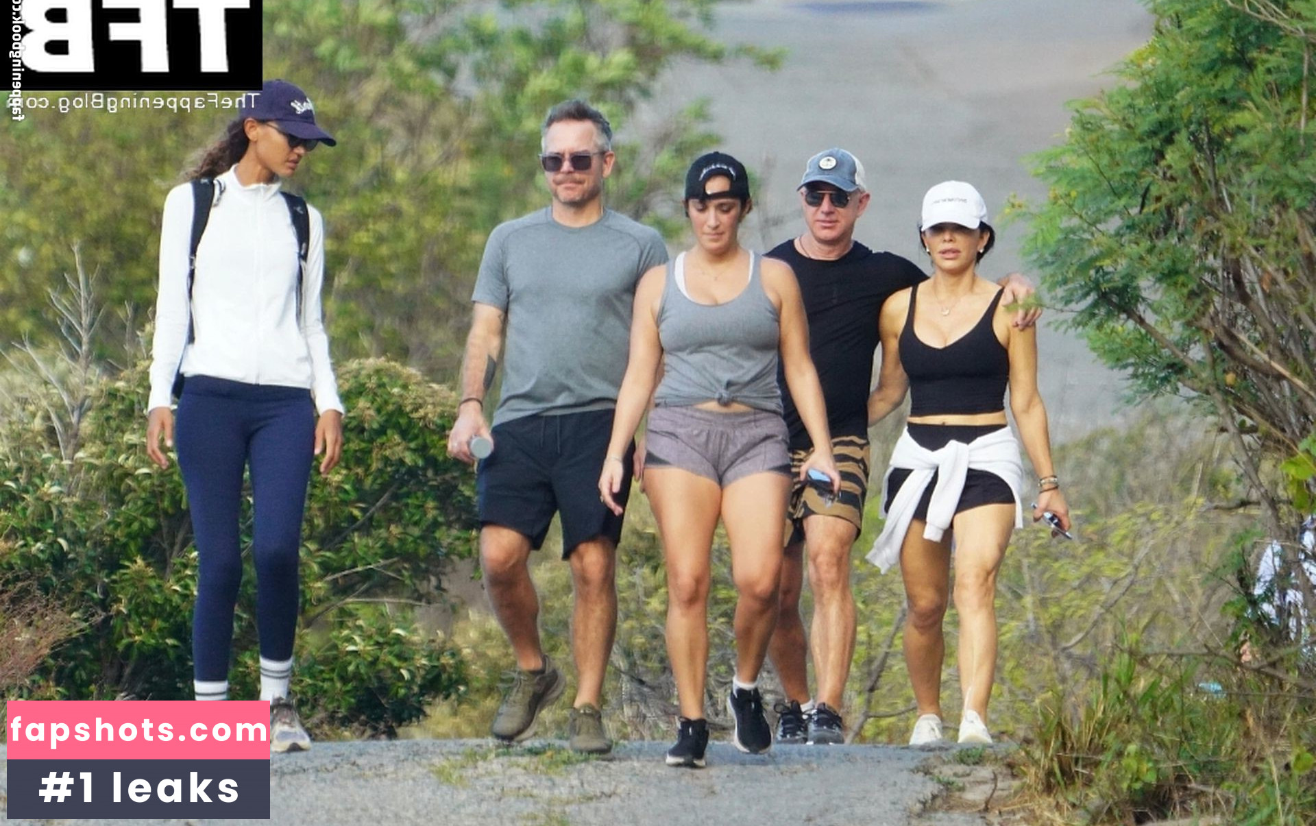 Lauren Sanchez gallery photo #67