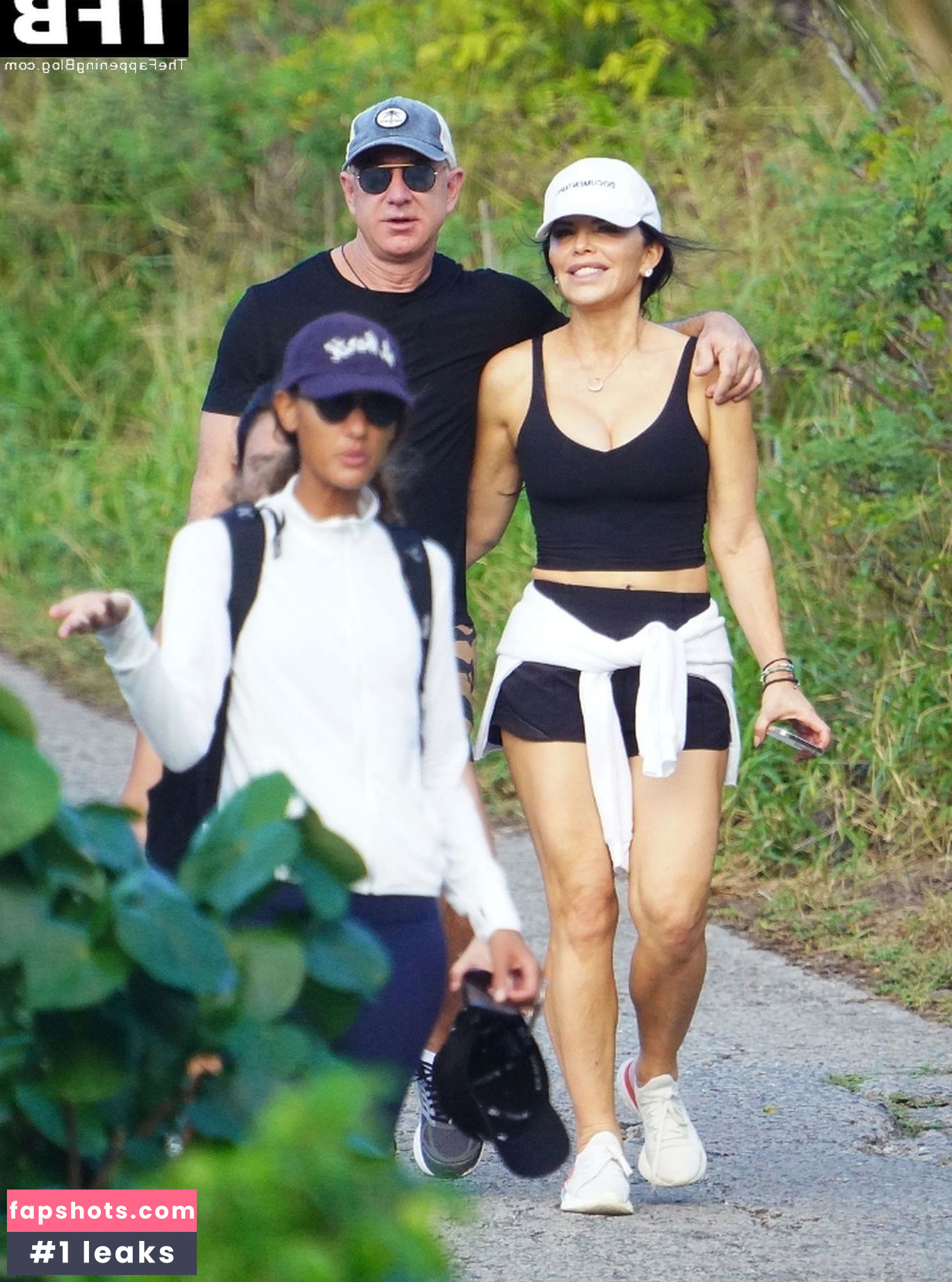 Lauren Sanchez gallery photo #68