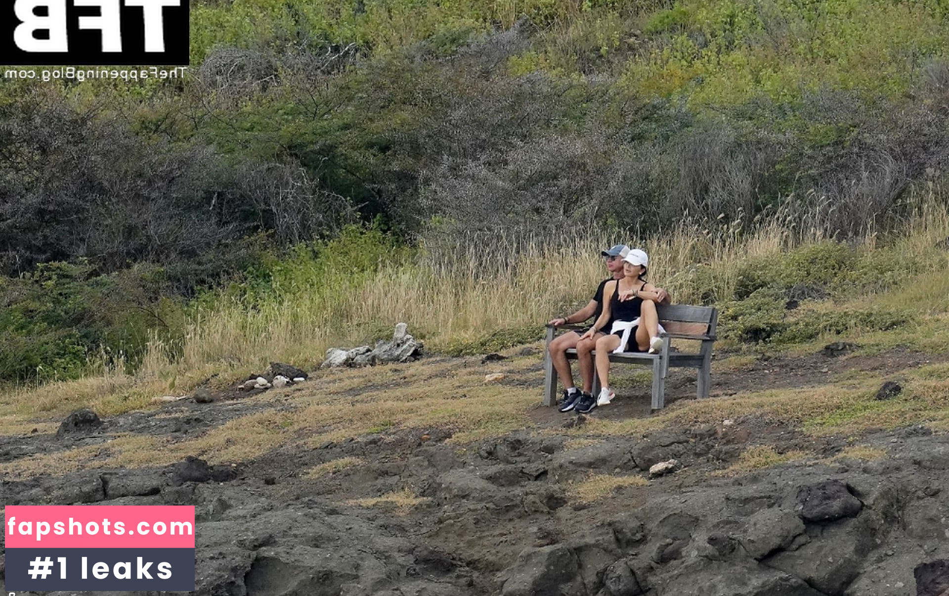 Lauren Sanchez gallery photo #76