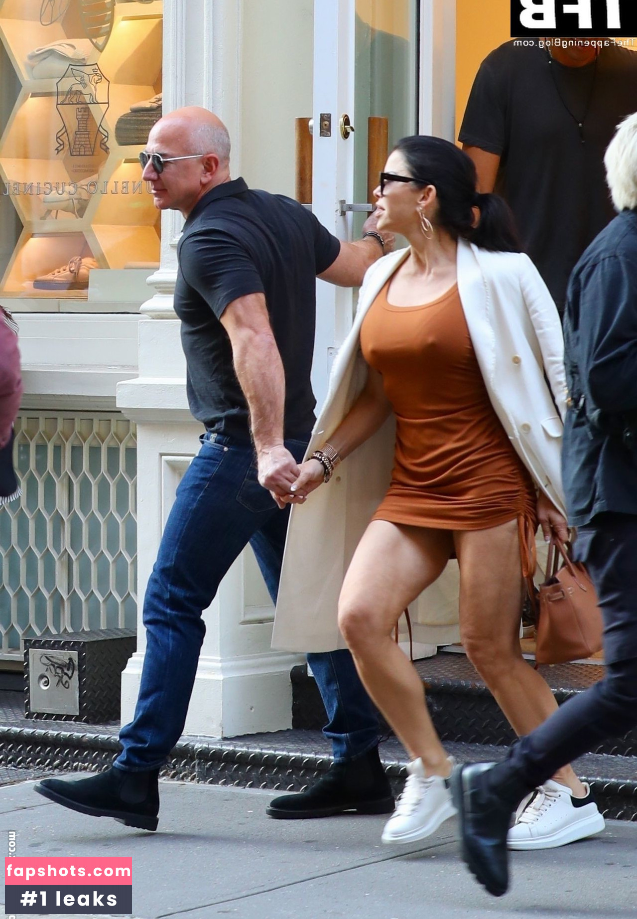 Lauren Sanchez gallery photo #91