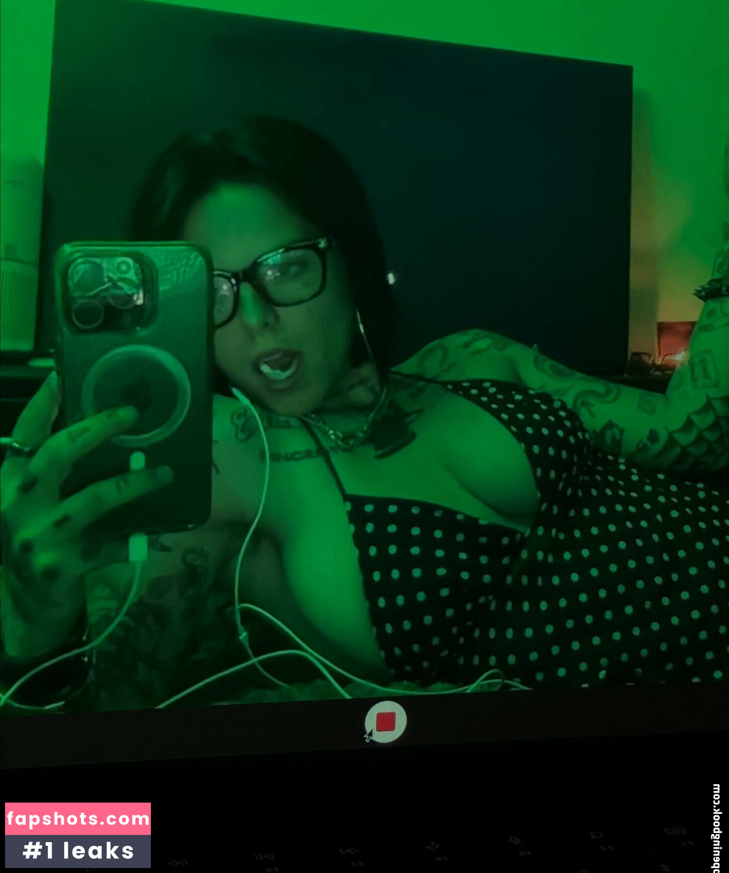 Lauren Sanderson gallery photo #3