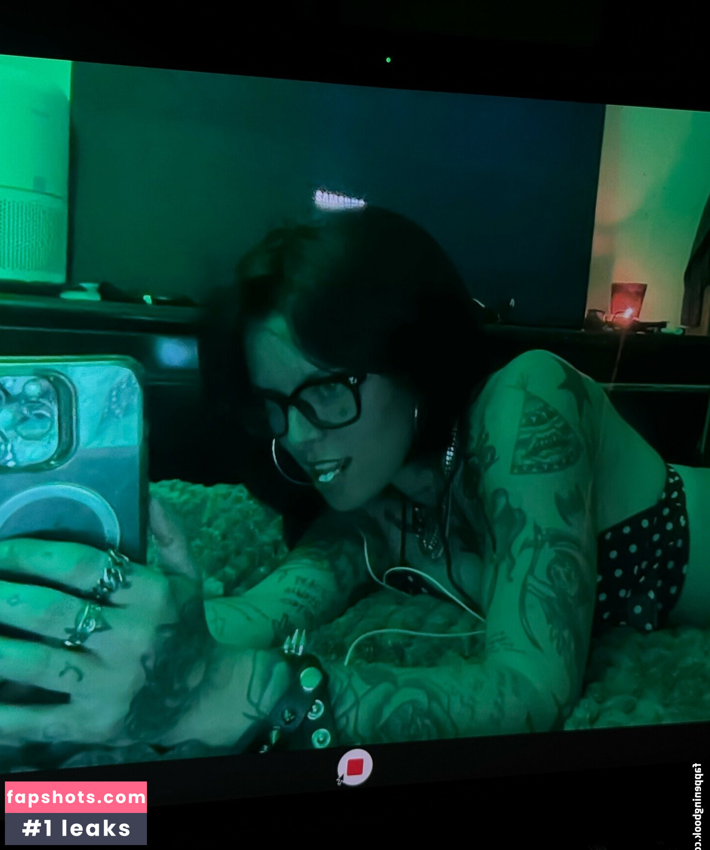 Lauren Sanderson gallery photo #5