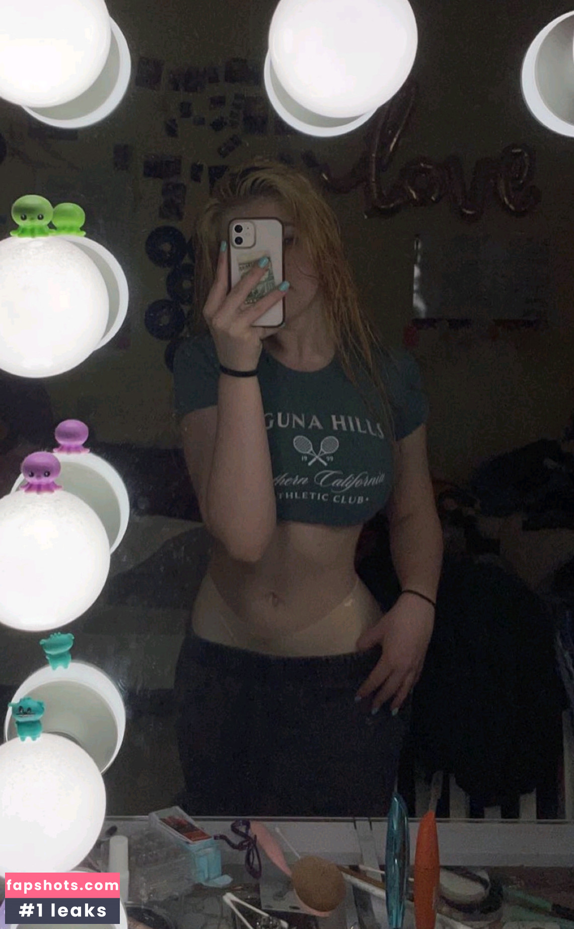 Lauren Suzaanne gallery photo #20