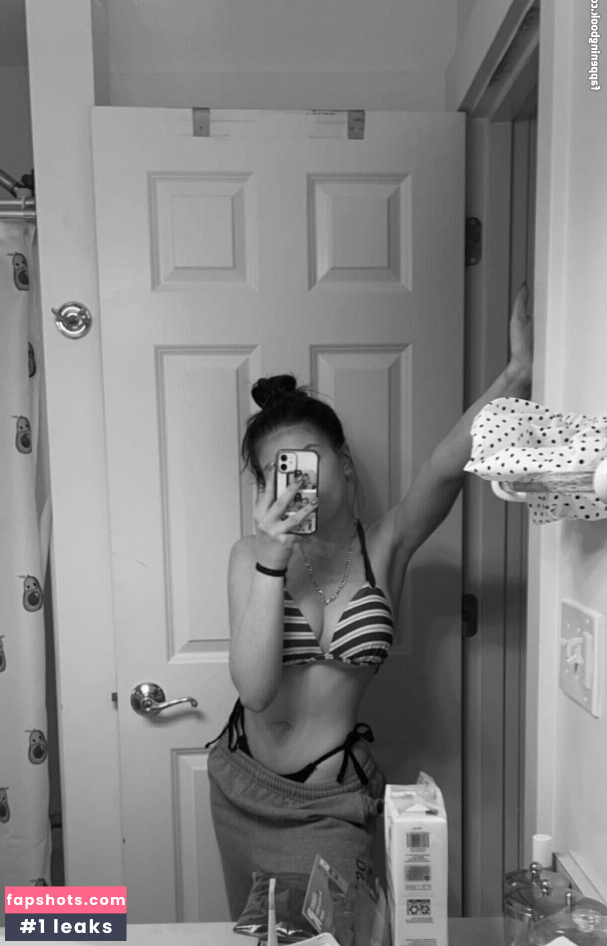 Lauren Suzaanne gallery photo #23