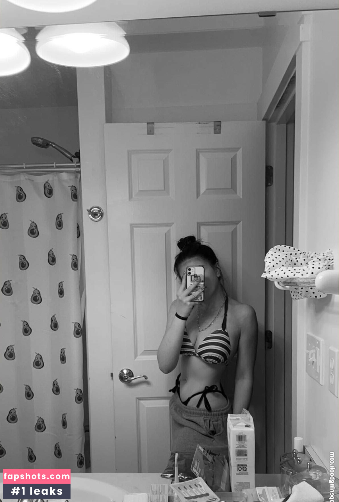 Lauren Suzaanne gallery photo #24