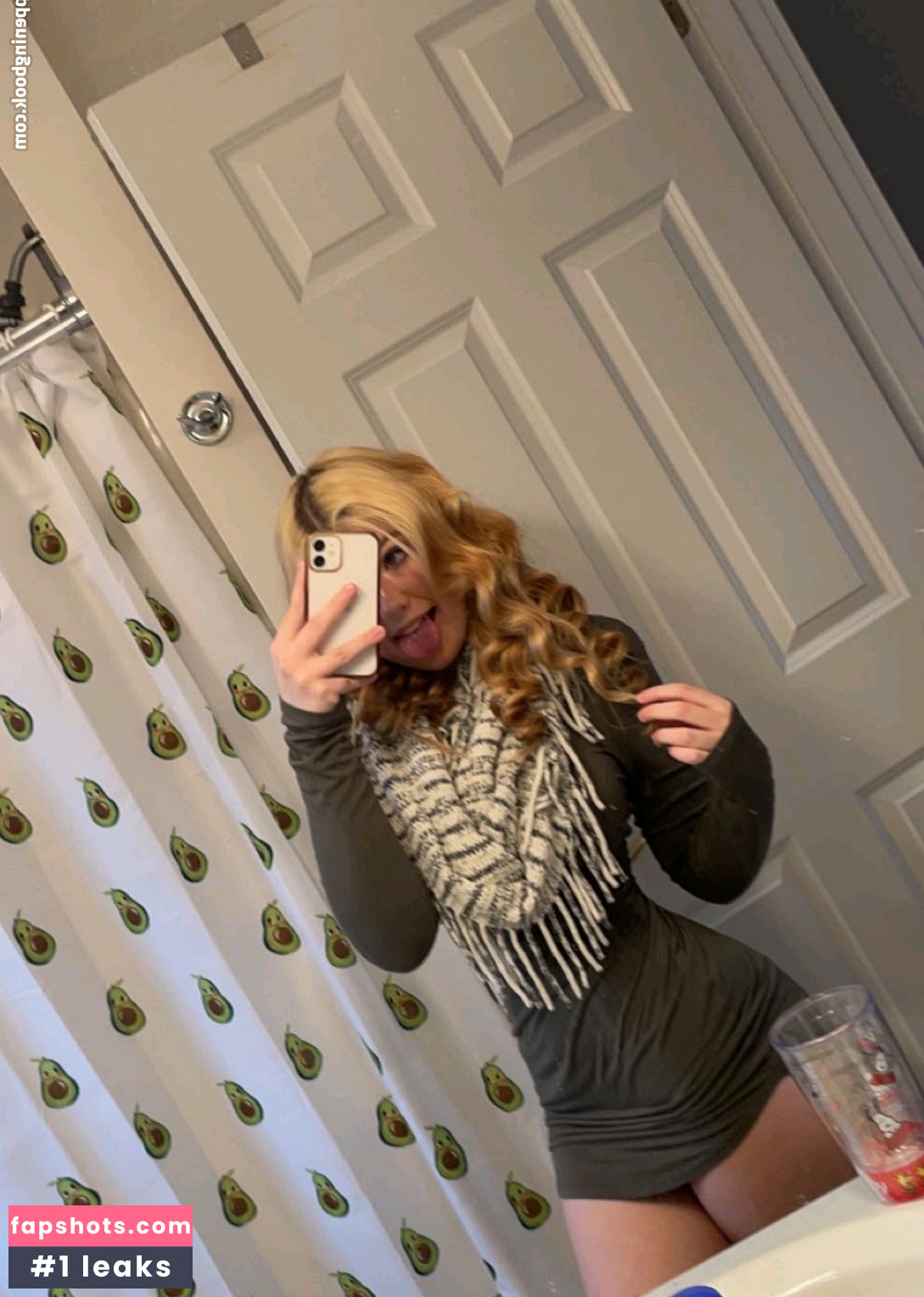 Lauren Suzaanne gallery photo #26